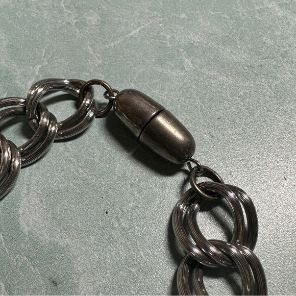 Vintage large heart charm bracelet with links silver tone - Picture 3 of 5